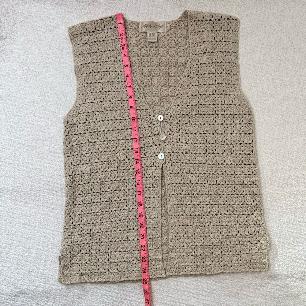 Beige Crochet Sleeveless Blouse Y2K Women’s size S Boho attire See Measurements - Picture 4 of 7